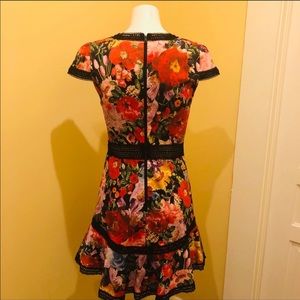 Alice + Olivia Dresses - Alice and Olivia floral dress Alice + Olivia Dresses - Alice and Olivia floral dress